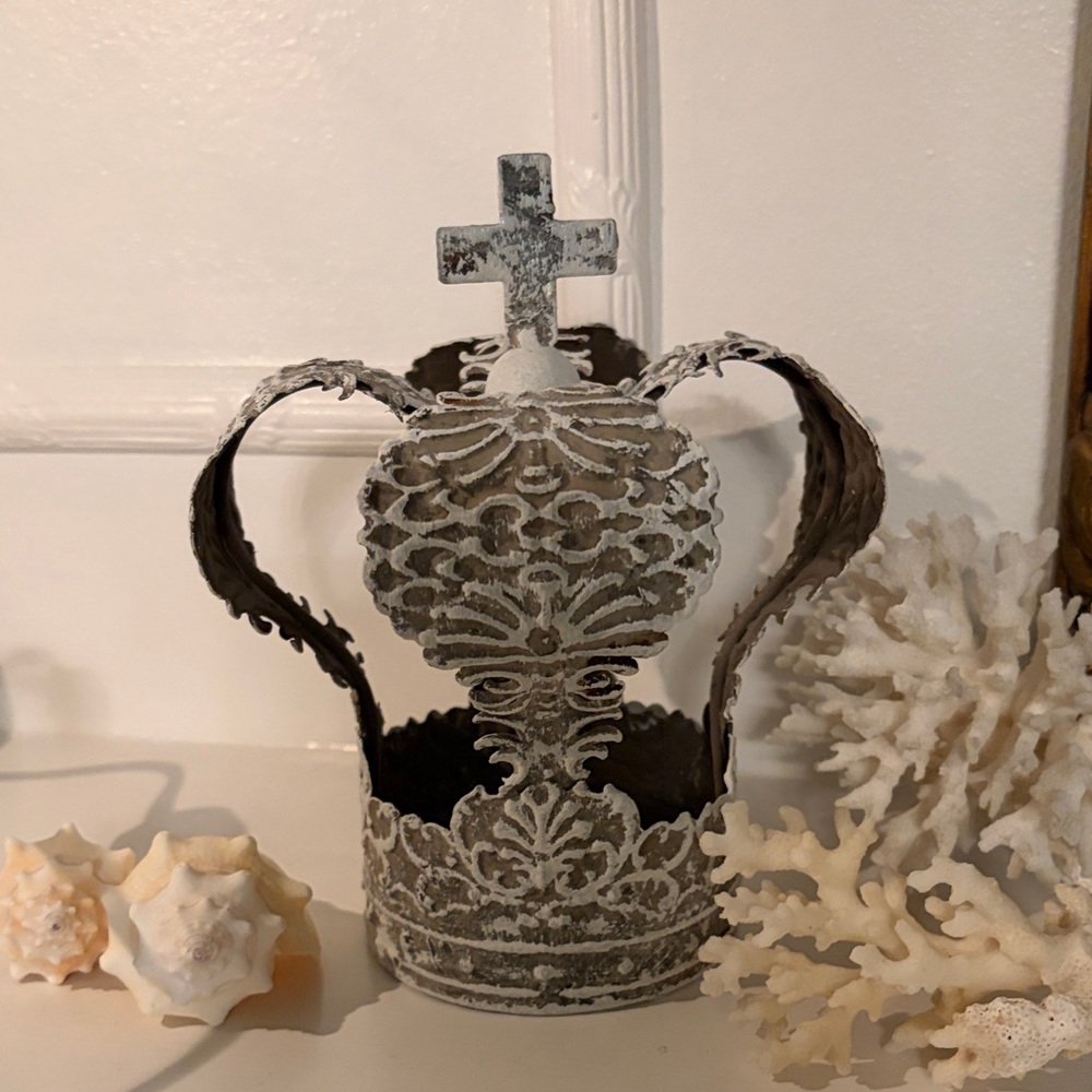 Distressed White Metal Crown Home Accent - Picture 5 of 9
